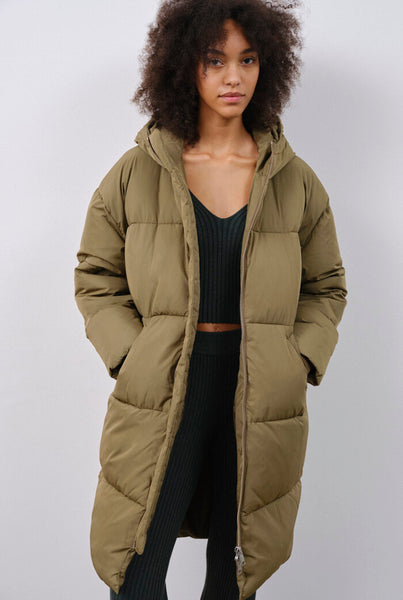 Embassy of Bricks and Logs Elphin Puffer Coat – Rockers Shop