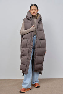 Embassy of Bricks and Logs Lorient Puffer Vest Black Olive